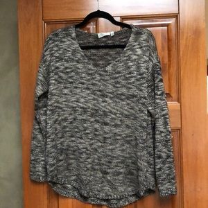 Black and creek like new sweater from RD Style